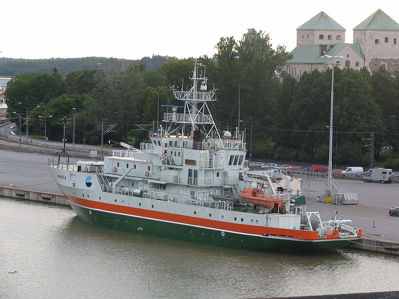 Finnish research vessel SS Aranda near Turun Linna